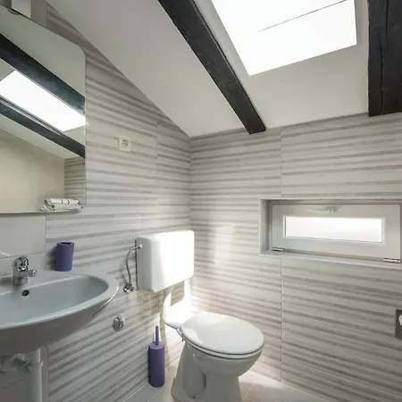 Two-Bedroom Apartment In Sibenik