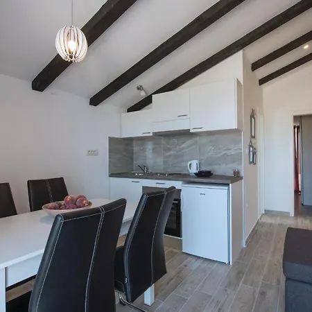 Awesome In With Kitchen Apartment Sibenik