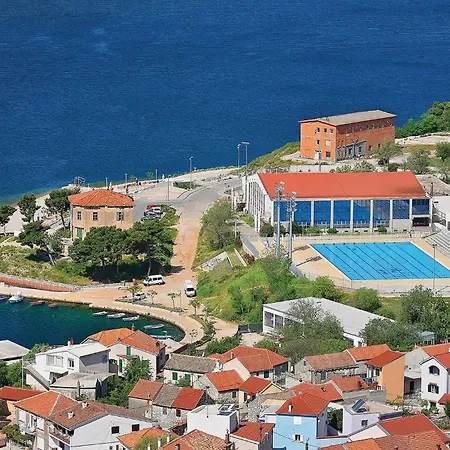 Two-Bedroom Apartment In Sibenik Apartment *
